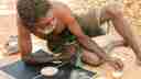 Artist at Injalak Arts Centre