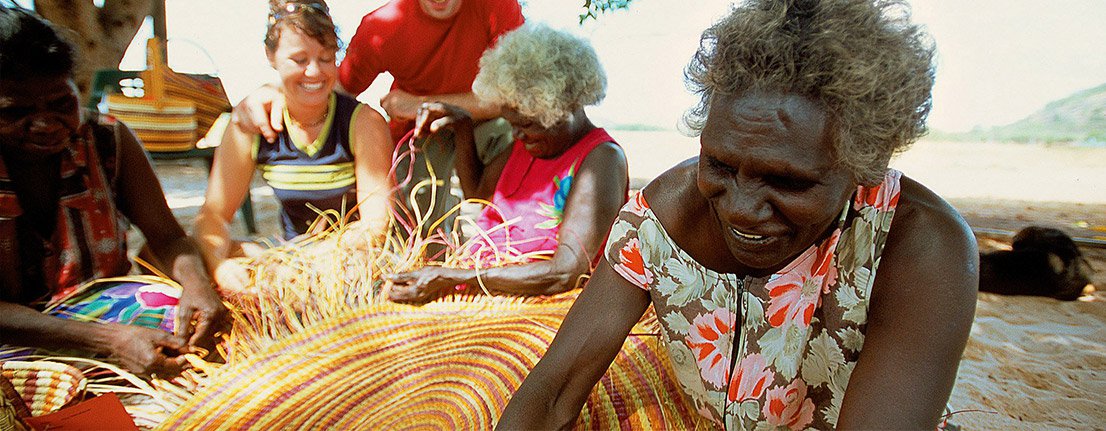 kakadu-tours-from-jabiru-aboriginal-art-and-craft