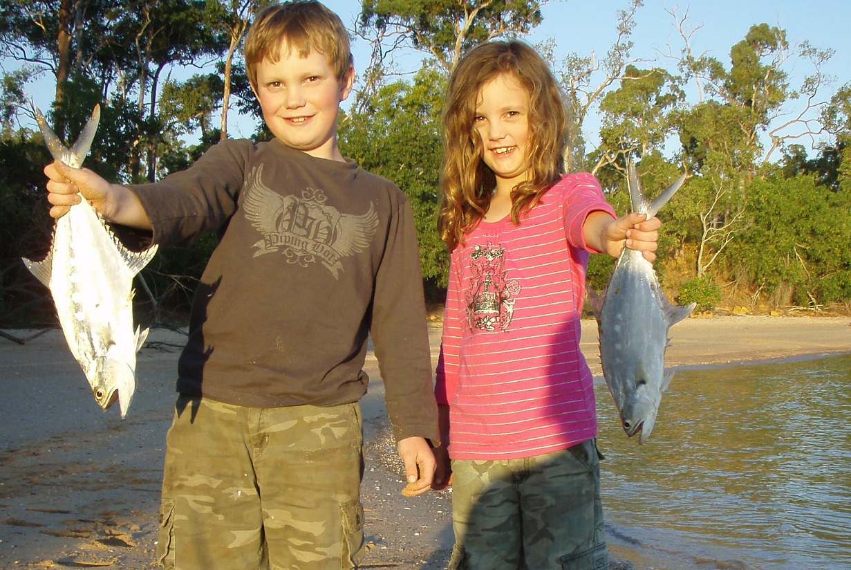 kids-fishing-at-cobourg-pensinsula