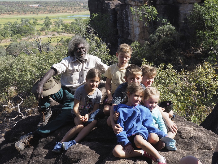 family-at-injalak-hill-with-gary