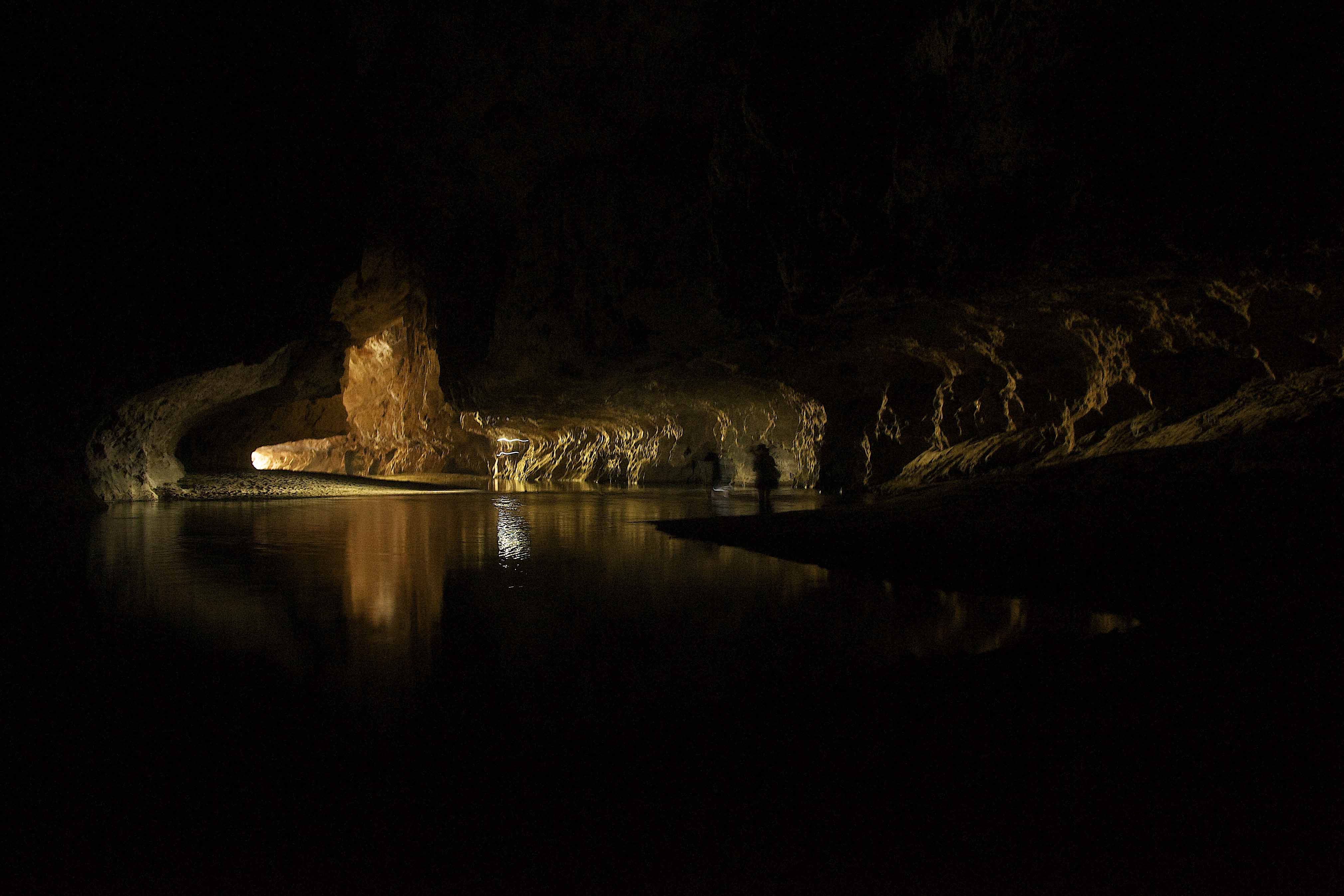 kimberley-tours-tunnel-creek